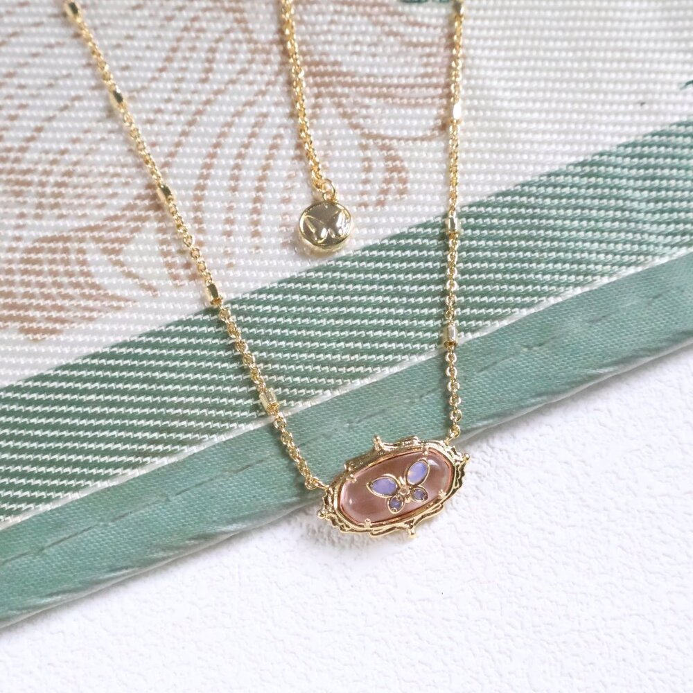 New Kendra Scott Light Pink Abalone Elisa Butterfly Necklace Gold - Picture 3 of 3